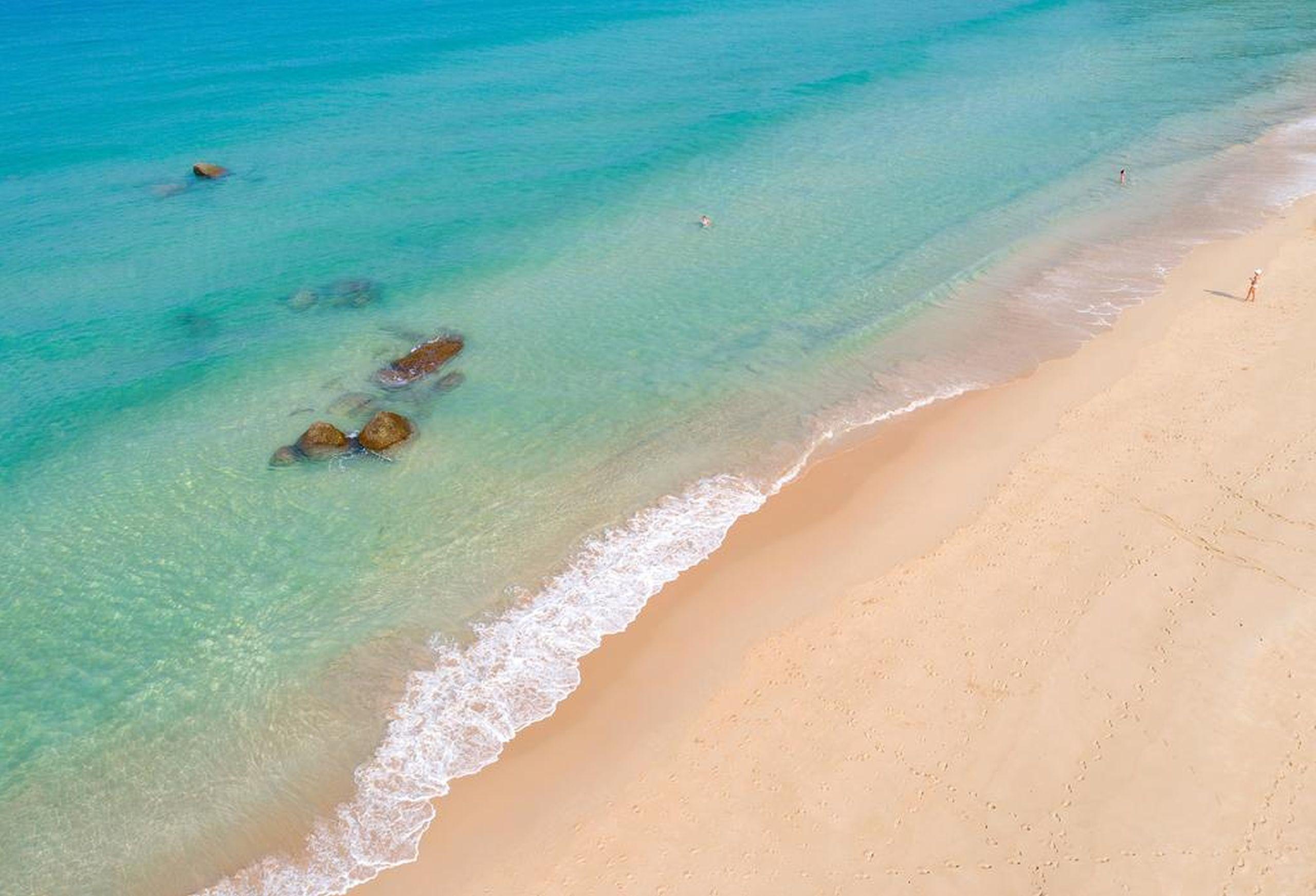 Outrigger Surin Beach Resort - Sha Extra Plus Kültér fotó Beach at the island of Providência