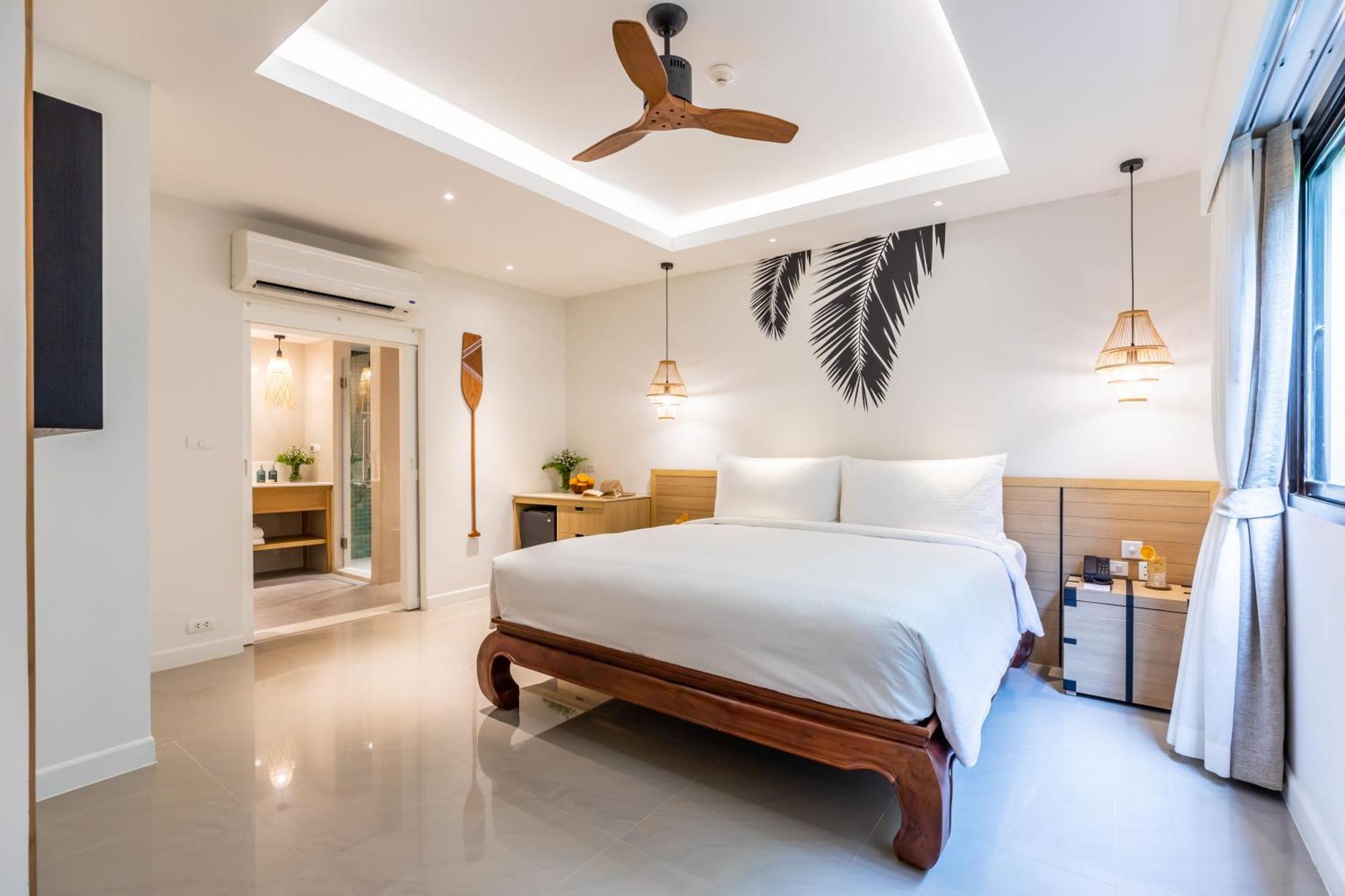 Outrigger Surin Beach Resort - Sha Extra Plus Szoba fotó