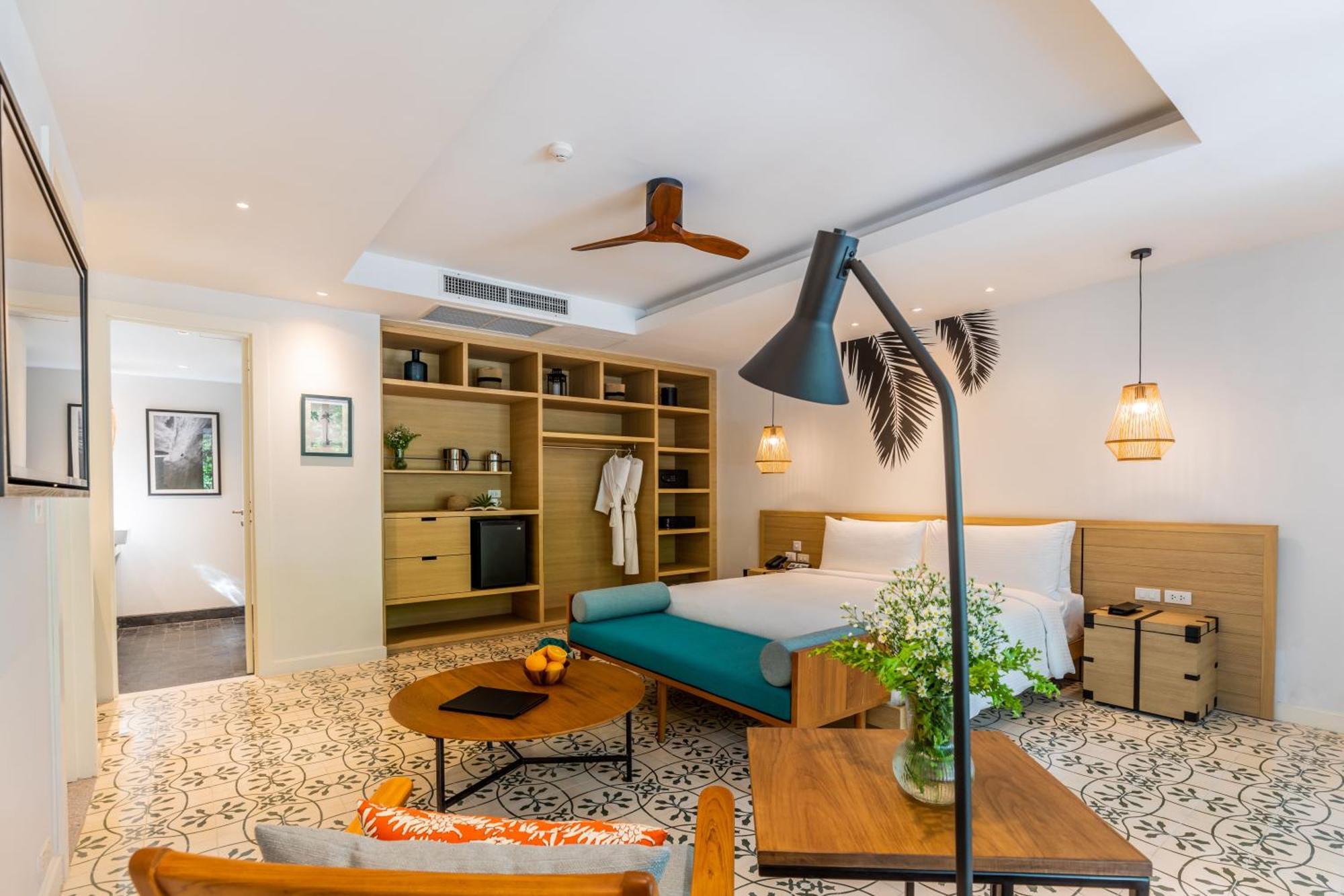 Outrigger Surin Beach Resort - Sha Extra Plus Szoba fotó Deluxe Suite